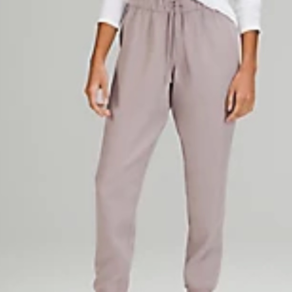 On the Fly Mid Rise Joggers- NWT
